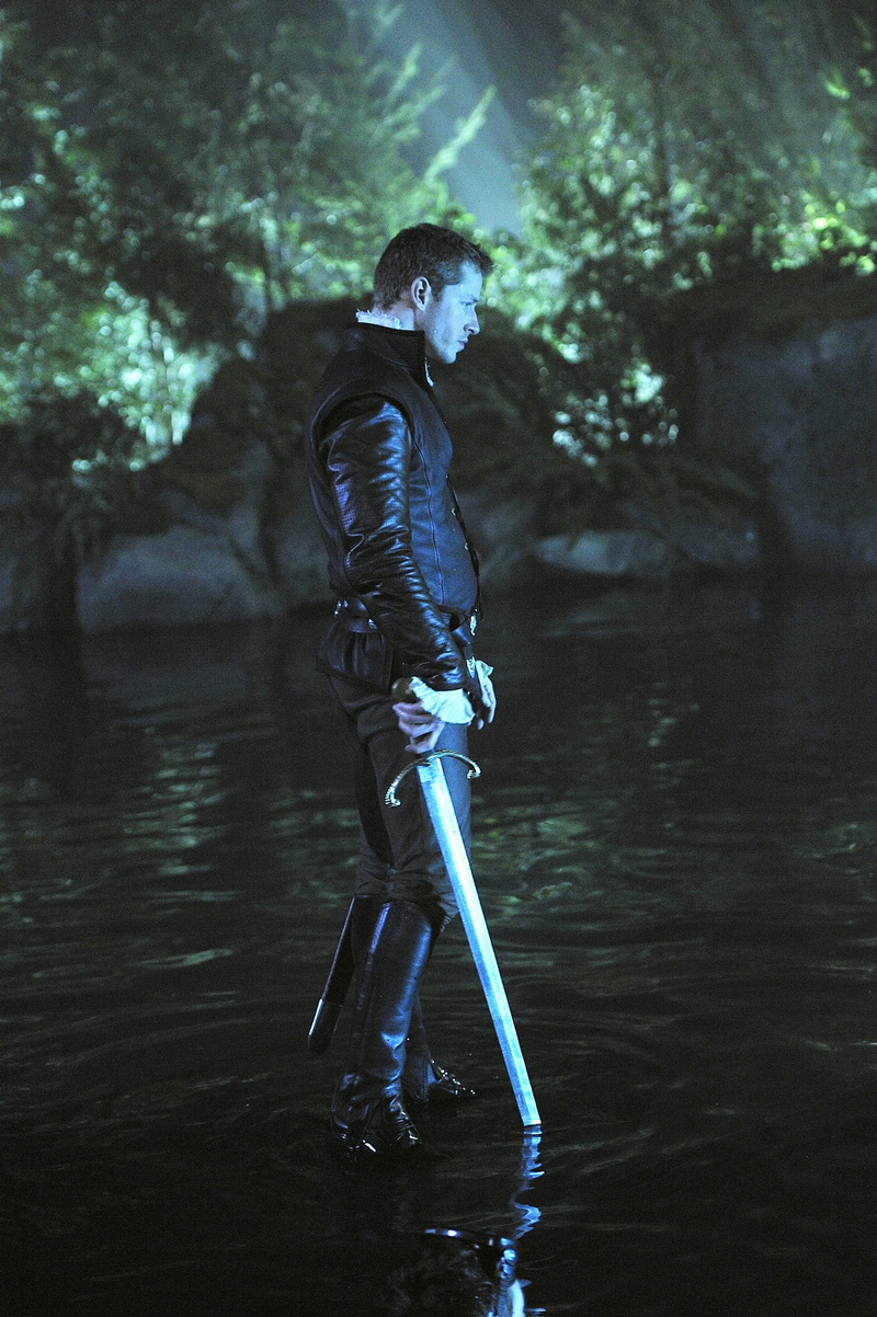 Illustration for article titled Once Upon a Time Episode 13 "What Happened to Frederick" Promo pics